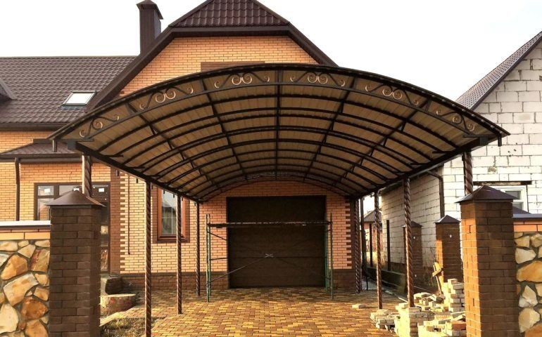 Naves Tom Tunka Leksan