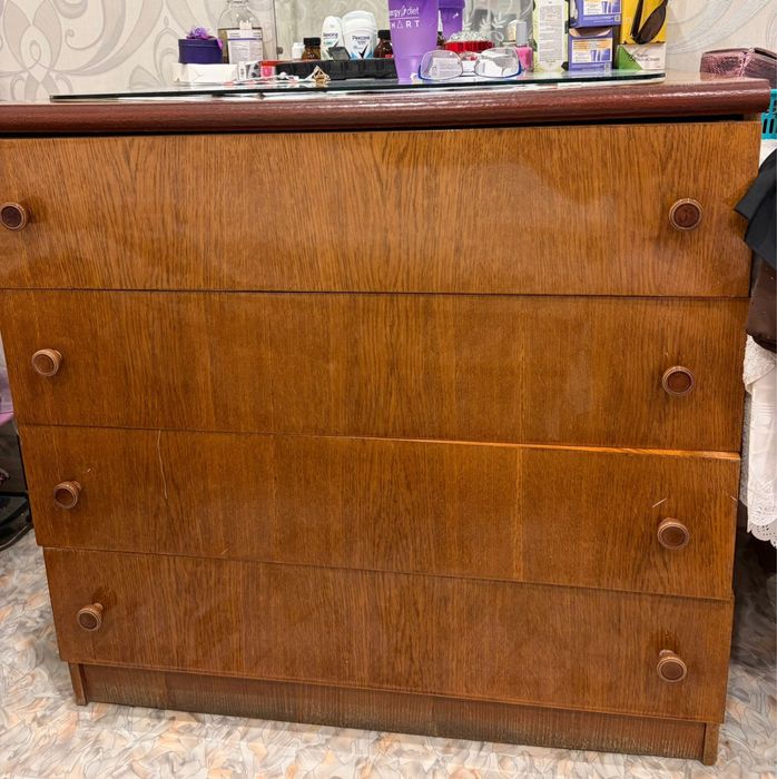 Продам кровать шкаф тумбочку