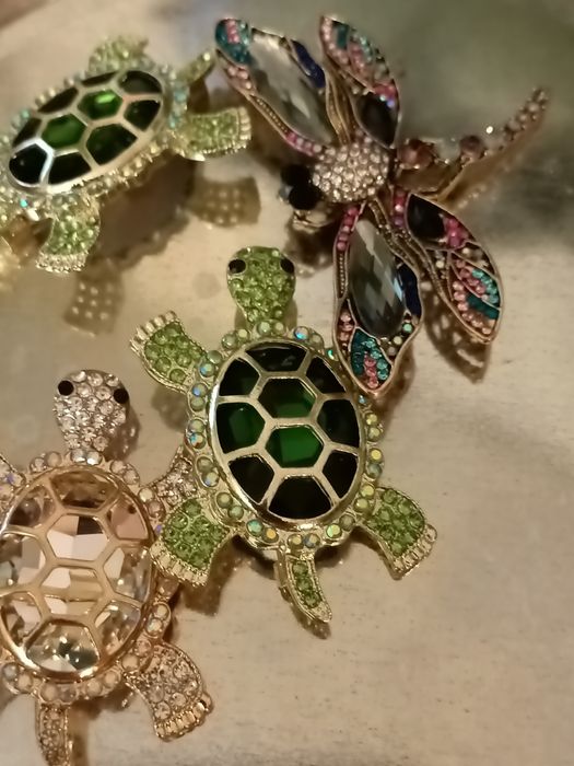 Броши по 3500 под винтаж