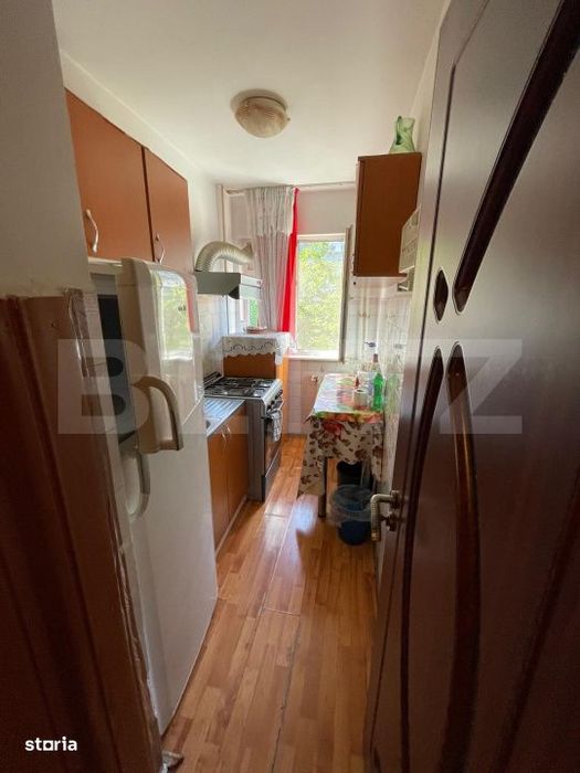 Apartament 3 camere semidecomandat, 49.70 mp, etaj 3, zona Craiovita N