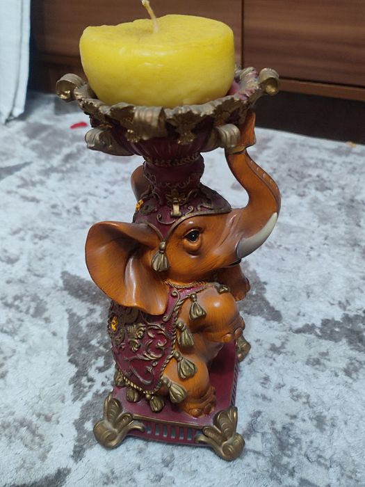 Деревянный слон сувенир подсвечник