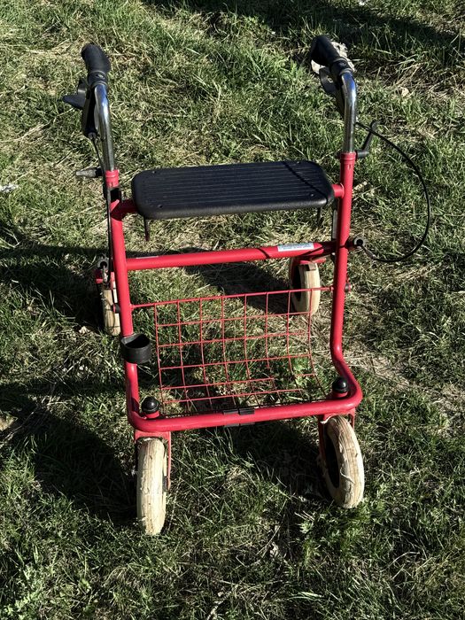 Ходунки для инвалидов