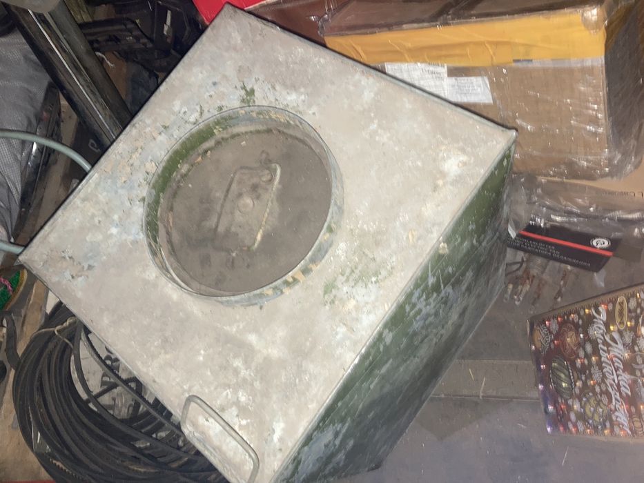 Продам бочку металлическую