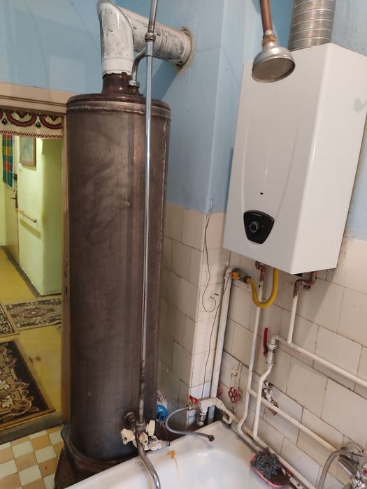 Vînd cazan baie inox  pe gaz