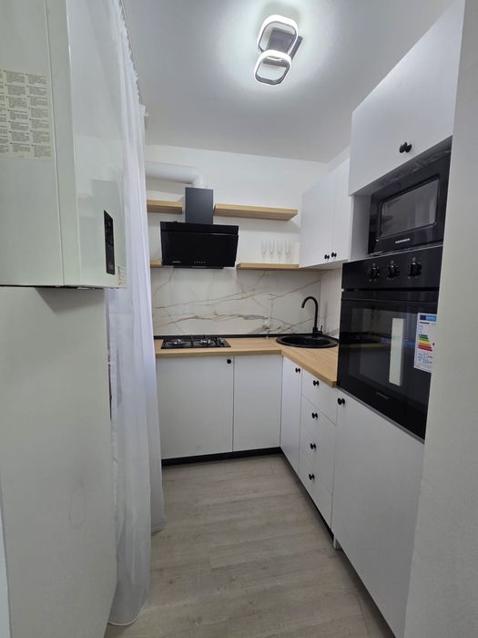 Apartament 3 camere Tomis Nord, Lic. Decebal