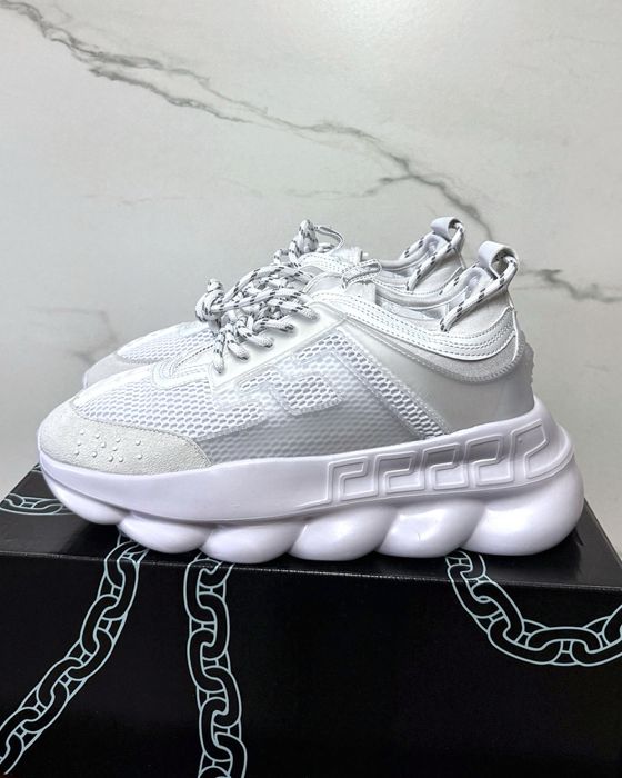 Versace chain reaction