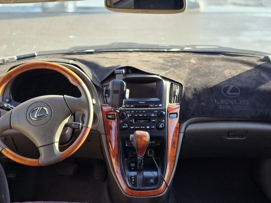 Продам Lexus RX300