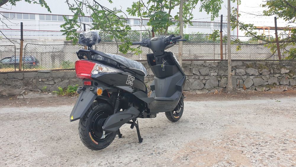 Електрически скутер модел ZG-S черен цвят 2000W с док КАТ