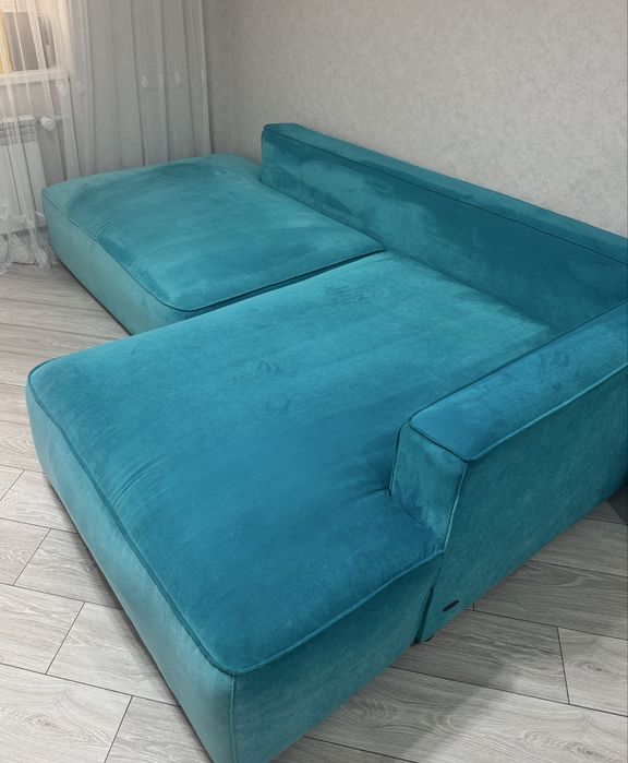 Продам диван, практически в новом состоянии.