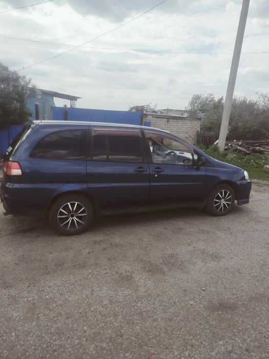 Продам Nissan Liberty