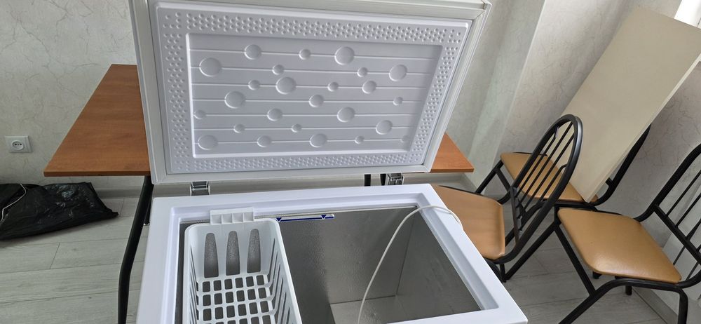 Продам морозильную камеру