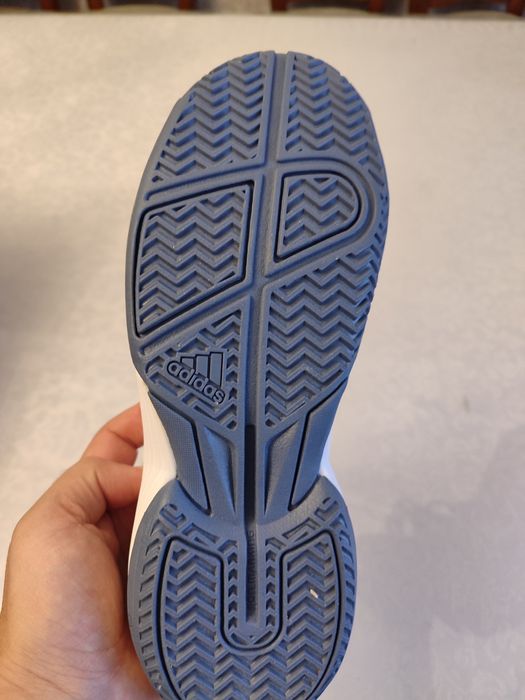 Кроссовки теннисные