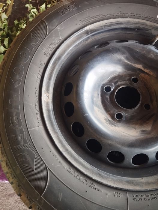 Продам шины от кобальта с дисками 185/75/14 Hankook