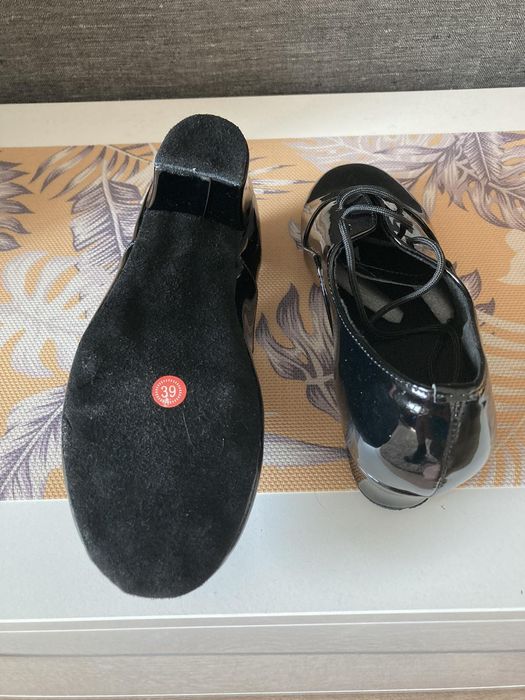 Обувки за спортни танци