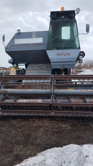 Продам комбайн Нива