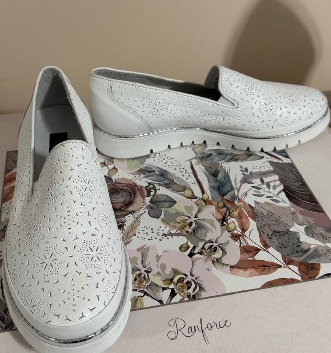 Слипоны белые импортные