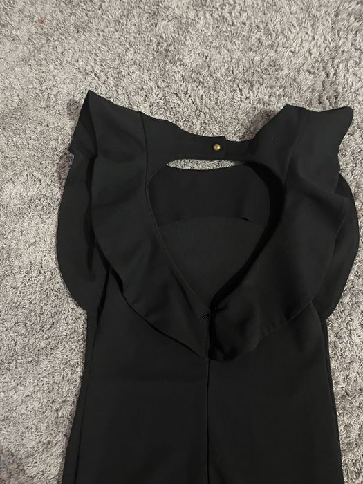 Официална черна рокля