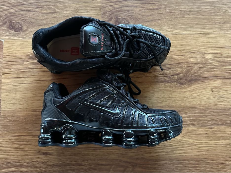 Черни маратонки Nike SHOX размери от 36 до 41