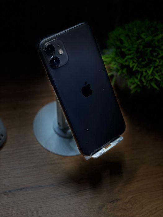 Iphone 11 //face id,true tone есть//