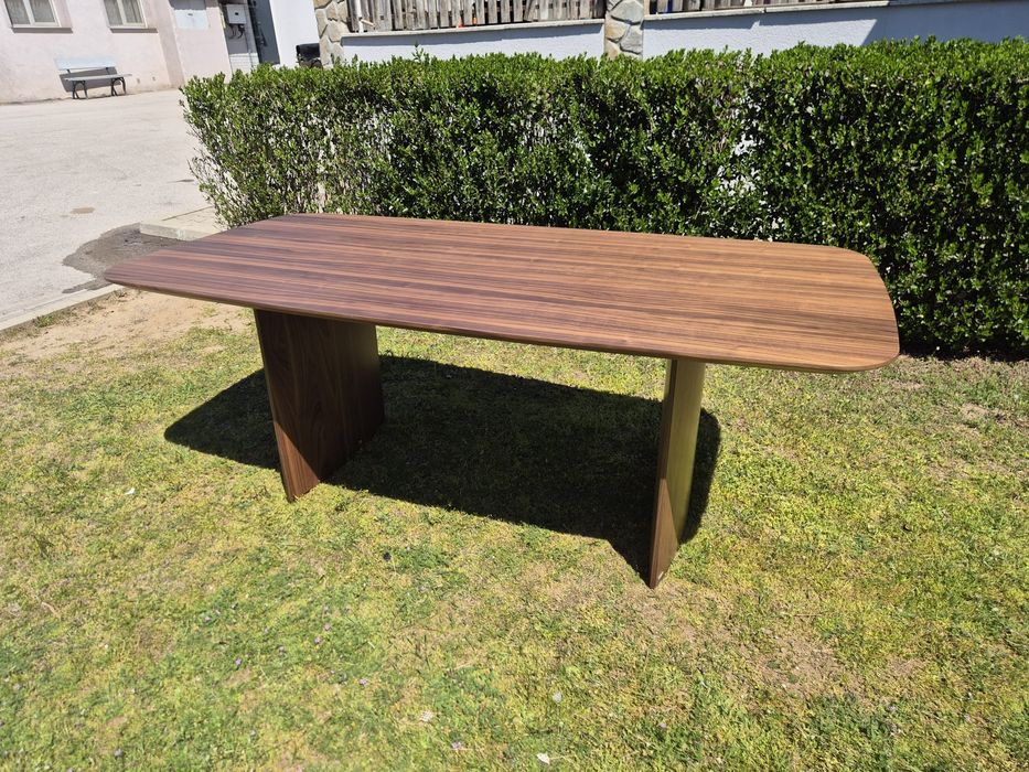 Трапезна маса Kave Home