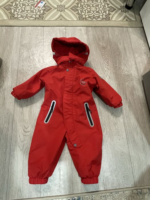 Продам комбинезон осень весна