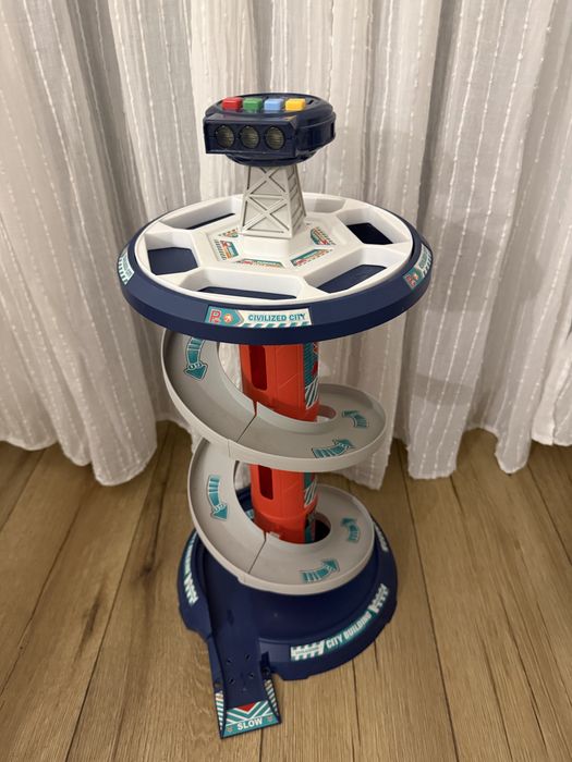 Set parcare auto cu turn de control, lumini si sunete