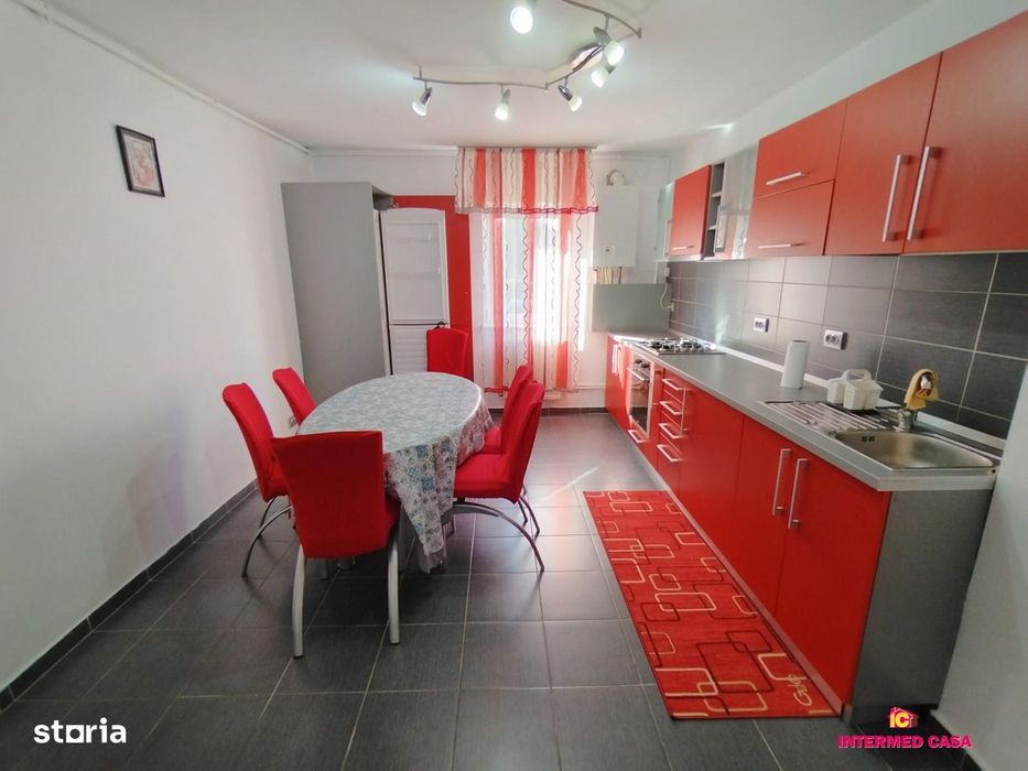 Apartament 2 camere decomandate zona Ștrand