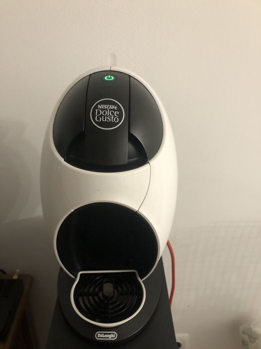 Кафе машина DeLonghi Nescafе Dolce Gusto