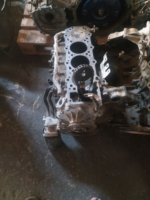 Блок двигателя 4M40