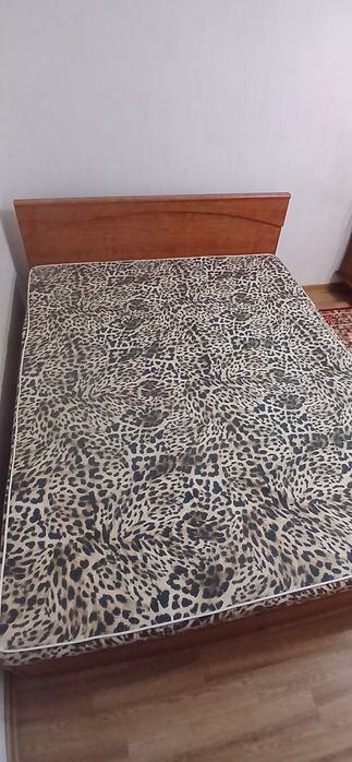 Продам кровать б/у