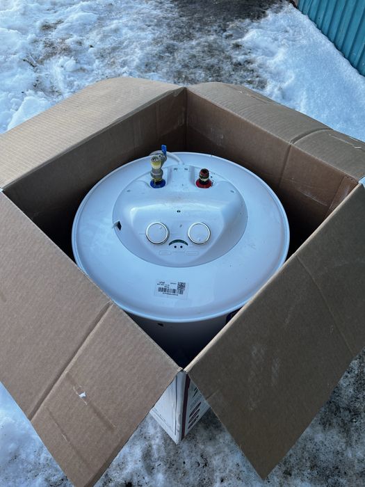 Боллер ariston 50л