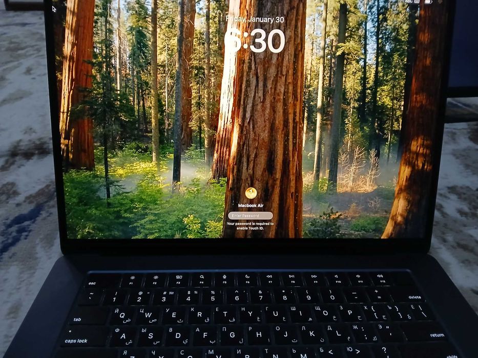 MacBook Air M2 15” 2023 / 8GB / 256GB / Ideal holat