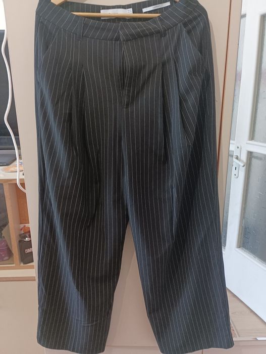 Дамски панталон BERSHKA размер XL