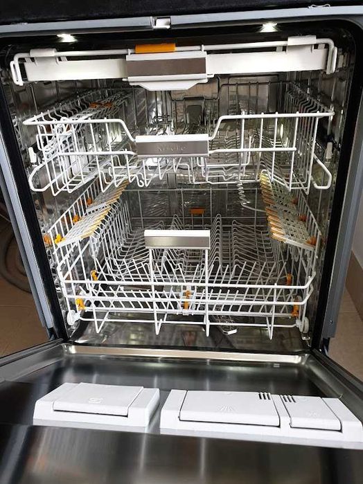 LED Wi-Fi Черно Инокс Miele Auto Open Съдомиялна - Частично Вграждане