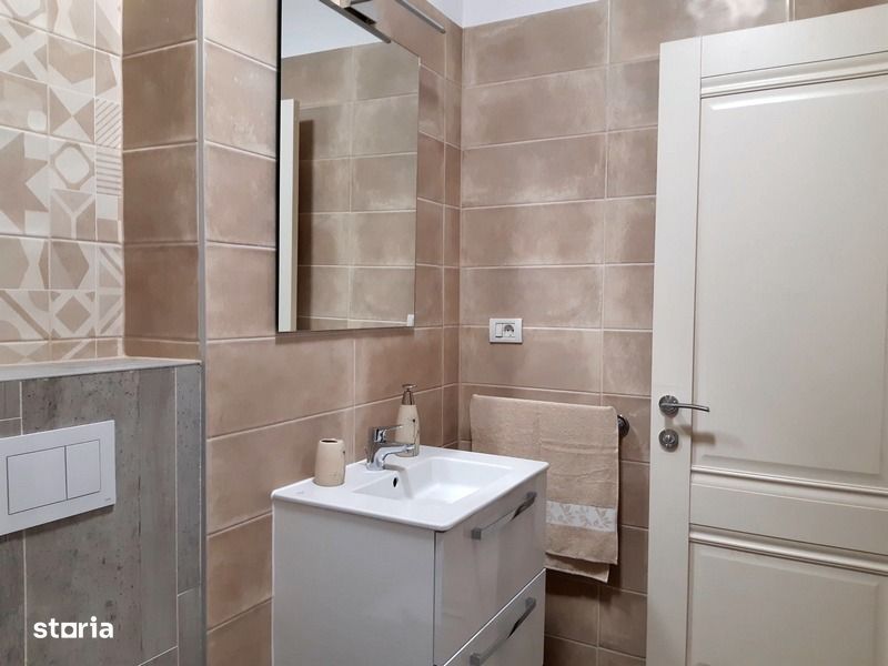 Apartament 2 camere, loc de parcare, Adora Park