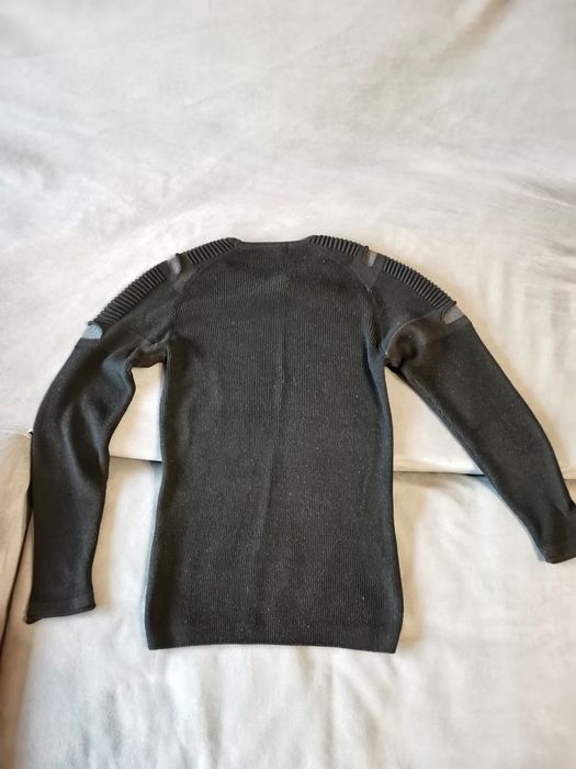 5бр Блузи, 2бр суитчъра, 1 комплект анцуг