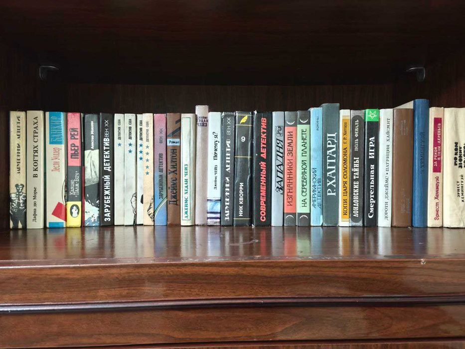 Книги/учебники в ассортименте