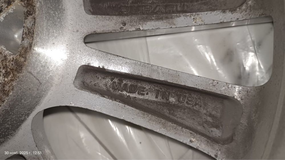 Продам диски Subaru с зимней резиной