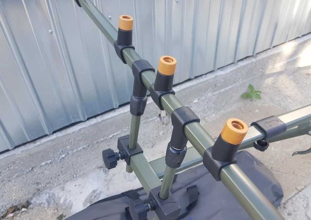 Rod Pod EAST SHARK pentru 3 sau 4 Lansete Tripod 360 Grade