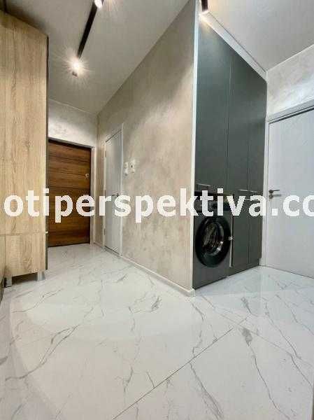 Продава се Тристаен апартамент в Пловдив, Христо Смирненски - 70 кв.м за 1050 €/кв.м - Снимка #10