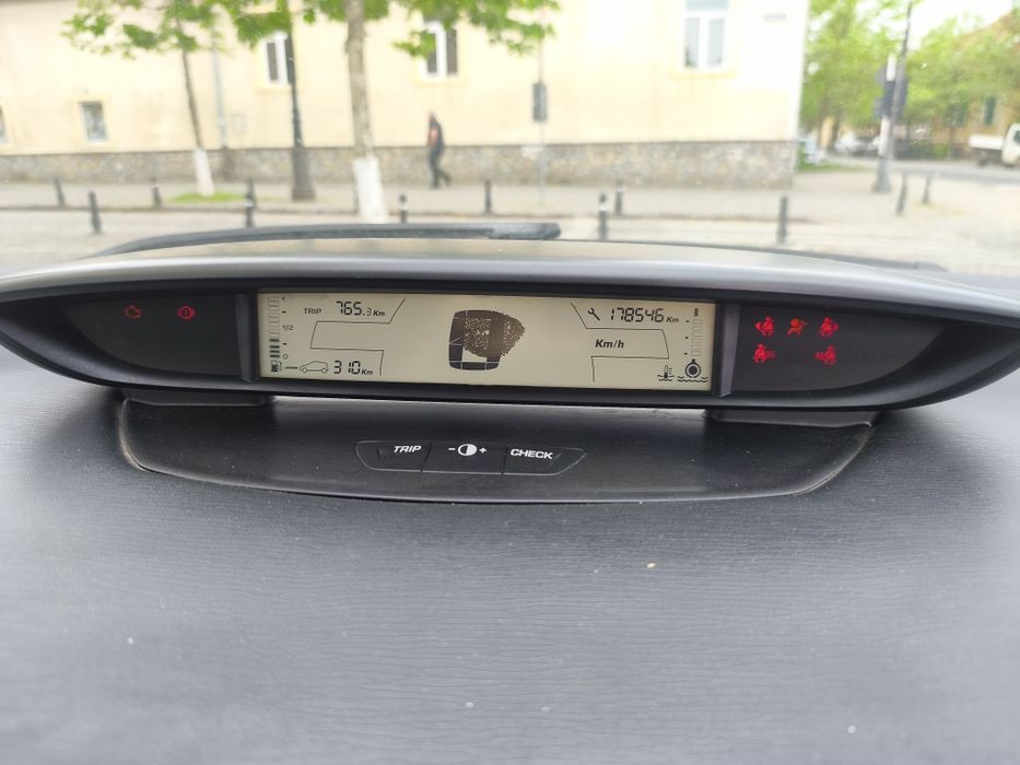 Citroen C4   1.4 benzina