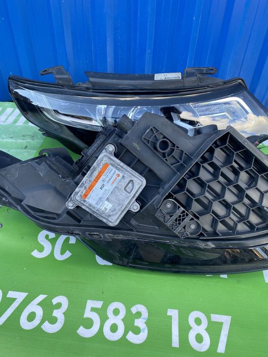 Far dreapta bixenon Land Rover Discovery 2017