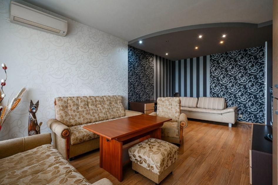 Дава се под наем Двустаен апартамент в Пловдив, Христо Смирненски - 65 кв.м за 450 € - Снимка #1