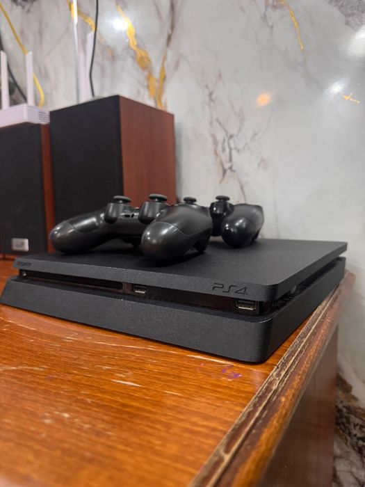 PlayStation4( 2 джостика )