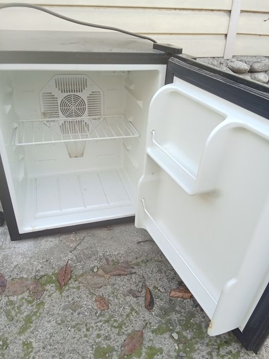 Холодильник мини бар