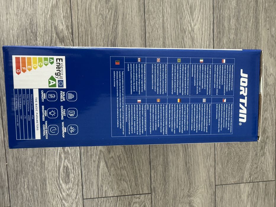 Lampa solara Jortan 200W , ideala pentru curte, cabana, pescuit