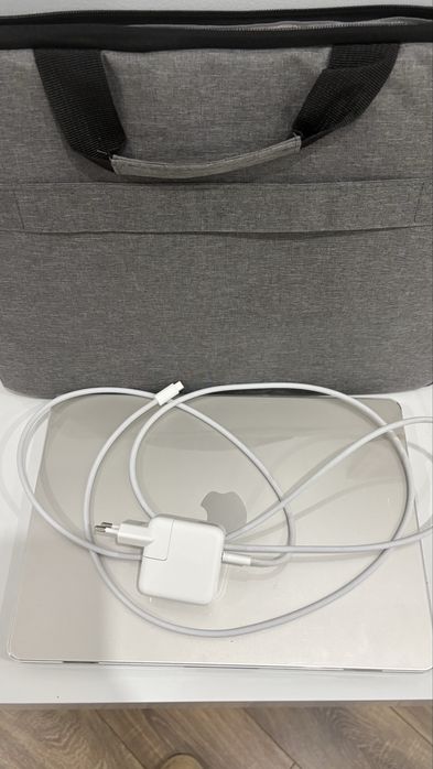 Apple MacBook Air 15″ M4 (2025)