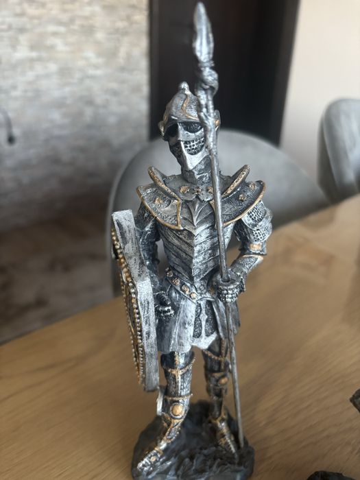 Декоративни статуетки на Рицари