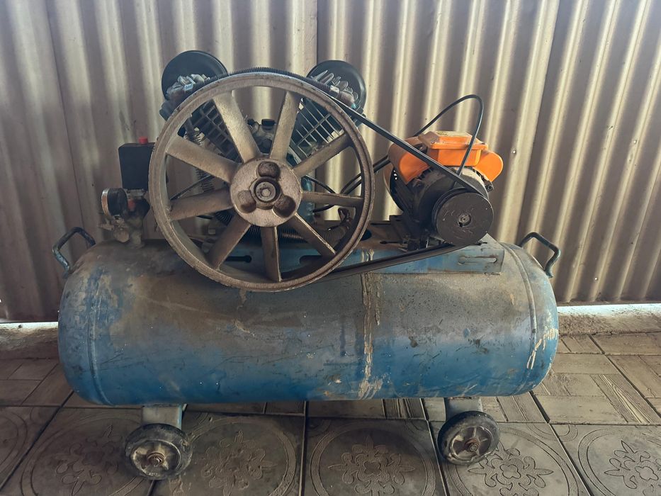 Воздушный компрессор