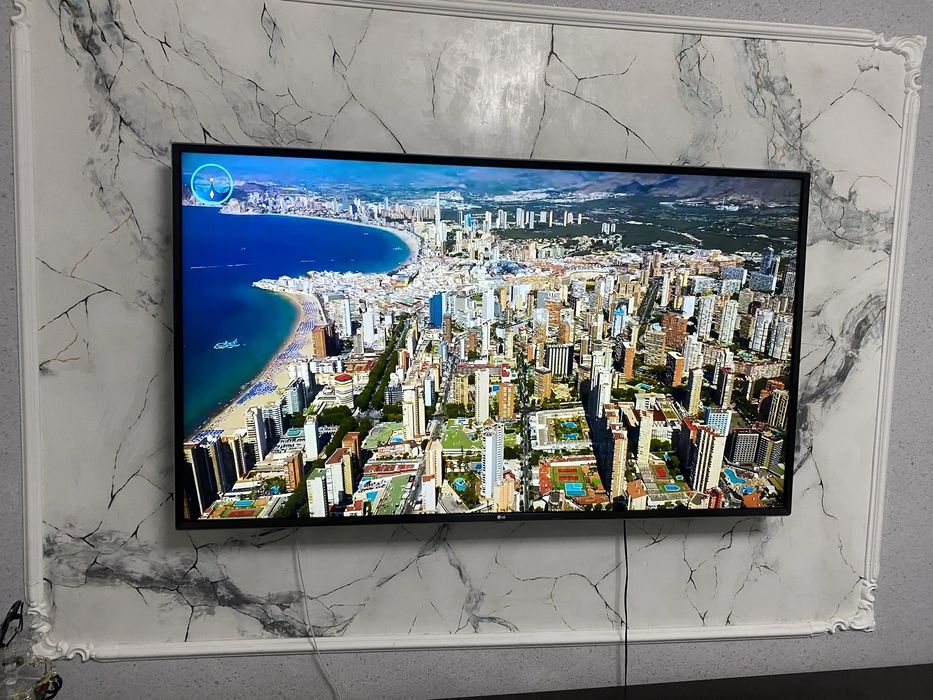 Продам телевизор 65 дюймов